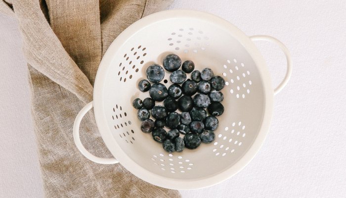 This Easy Gut-Healing Dish Is The Best Way To Use Up All Those Summer Berries